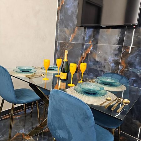 Appartement La Dimora Di Pulcinella à Naples Extérieur photo